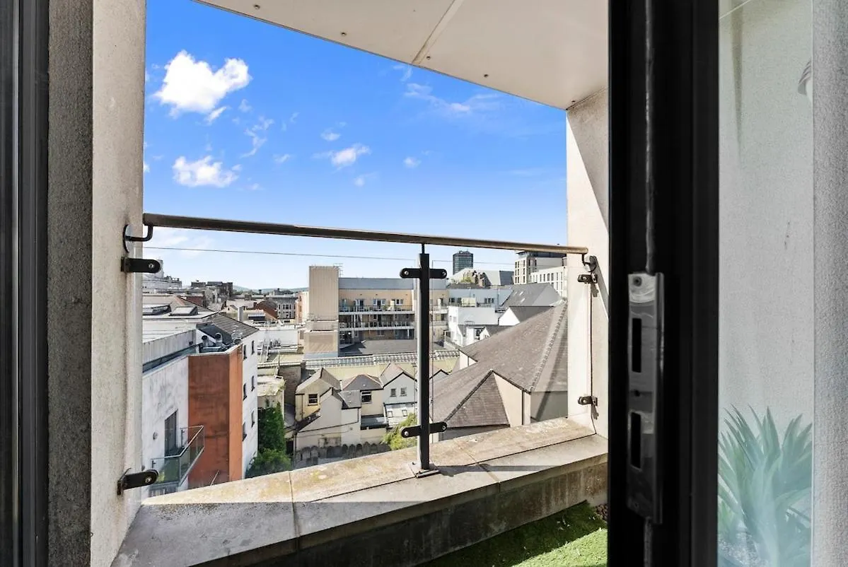 Central Cardiff Penthouse - Private Rooftop